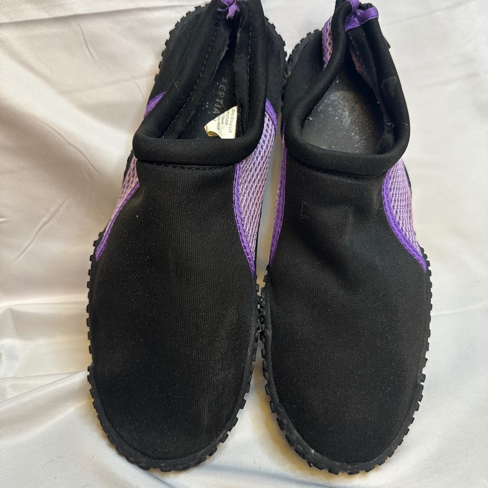 Xertia Womens AQS1001LA/Black PurpleMulti Water Shoes Size L (9/10)